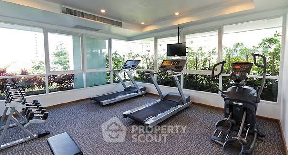 For rent 2 bedrooms apartment in Watthana, Bangkok