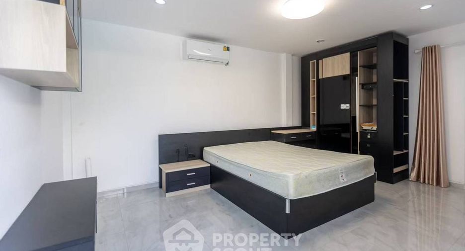 For rent 4 bedrooms house in East Pattaya, Pattaya