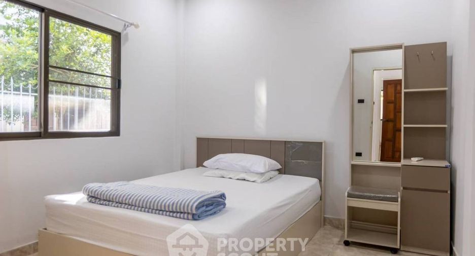 For rent 4 bedrooms house in East Pattaya, Pattaya