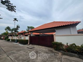 Casa en alquiler de 3 habitaciones en Huay Yai, Pattaya