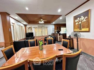 À louer 5 chambres maison à Bang Lamung, Chonburi