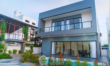 For rent 4 bedrooms house in Pratumnak, Pattaya