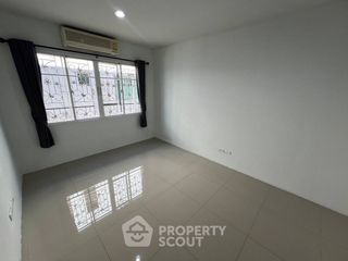Haus zur Miete mit 3 Zimmer in Chom Thong, Bangkok