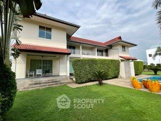 Villa zur Miete mit 6 Zimmer in Bang Lamung, Chonburi