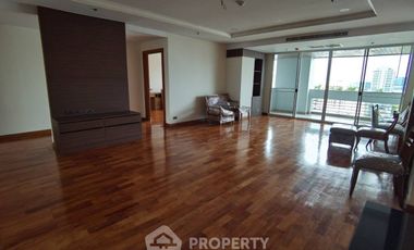 Apartment zur Miete mit 3 Zimmer in Khlong Toei, Bangkok