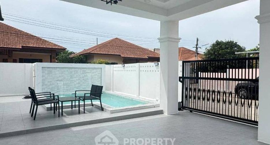 For rent 3 bedrooms villa in East Pattaya, Pattaya