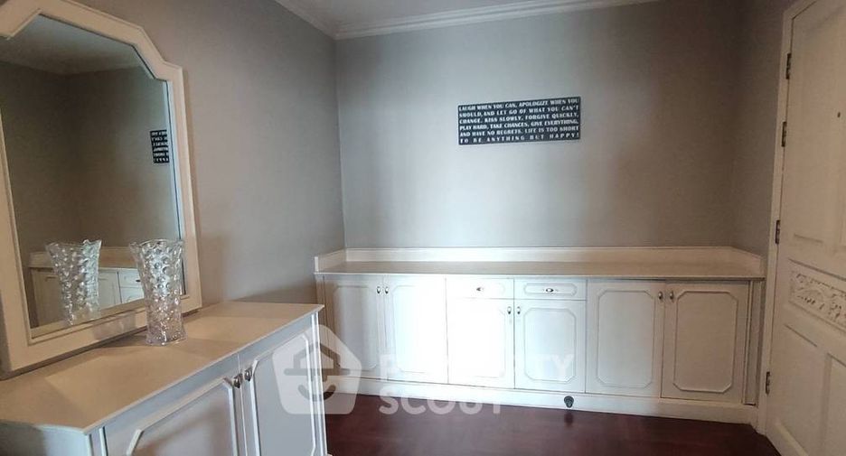 Apartamento en alquiler de 3 habitaciones en Watthana, Bangkok