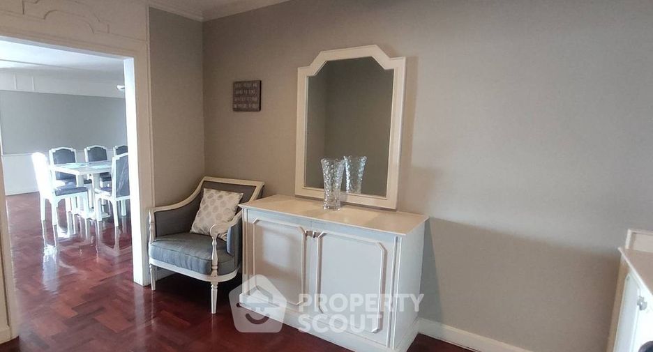 Apartamento en alquiler de 3 habitaciones en Watthana, Bangkok