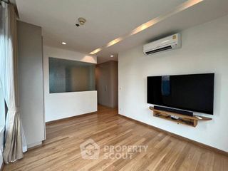 For sale 3 bedrooms condo in Khlong Toei, Bangkok