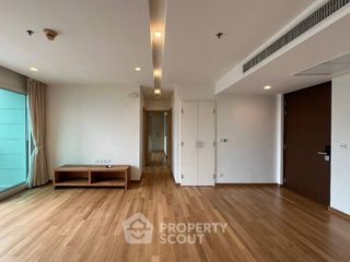 For sale 3 bedrooms condo in Khlong Toei, Bangkok