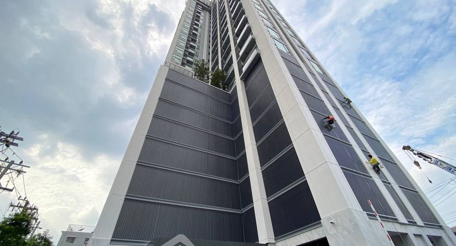 For sale 1 bed condo in Phaya Thai, Bangkok