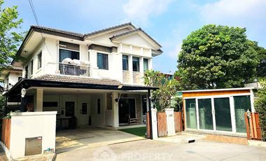 Casa en alquiler de 4 habitaciones en Sai Mai, Bangkok