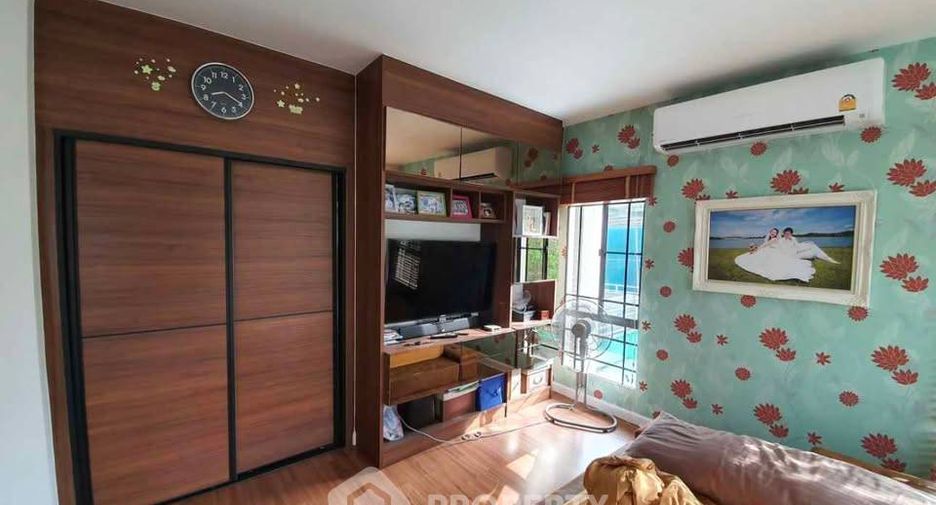For rent 4 bedrooms house in Sai Mai, Bangkok