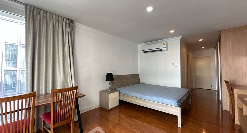 Condo en alquiler de 3 habitaciones en Khlong Toei, Bangkok