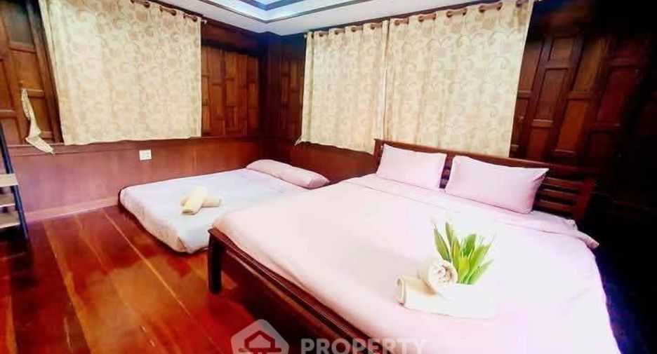 Villa en alquiler de 4 habitaciones en Huay Yai, Pattaya