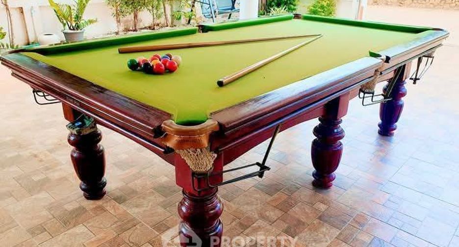 Villa en alquiler de 4 habitaciones en Huay Yai, Pattaya