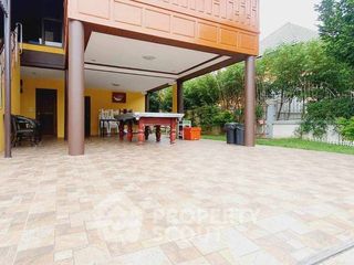 À louer 4 chambres villa à Bang Lamung, Chonburi