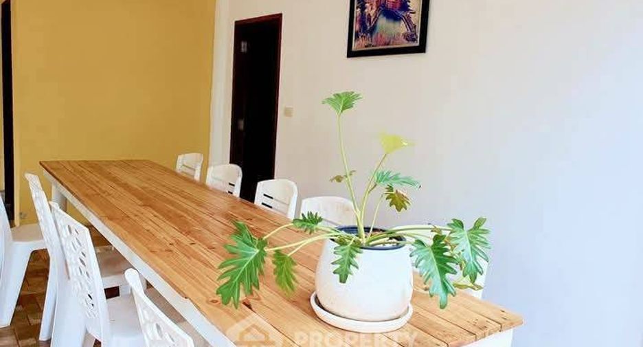 Villa en alquiler de 4 habitaciones en Huay Yai, Pattaya
