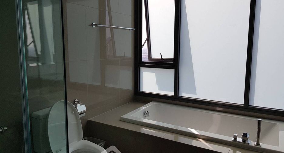 For rent 2 bedrooms condo in Khlong Toei, Bangkok