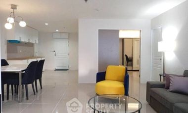 For rent 4 bedrooms condo in Khlong Toei, Bangkok