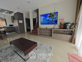 À louer 4 chambres maison à Bang Lamung, Chonburi