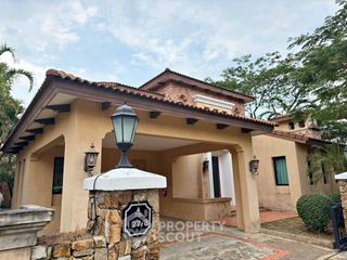 For rent 3 bedrooms house in Huay Yai, Pattaya