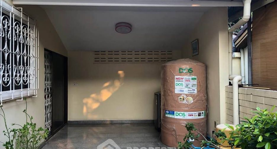 For rent 3 bedrooms house in East Pattaya, Pattaya