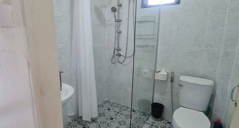 For rent 3 bedrooms house in Jomtien, Pattaya