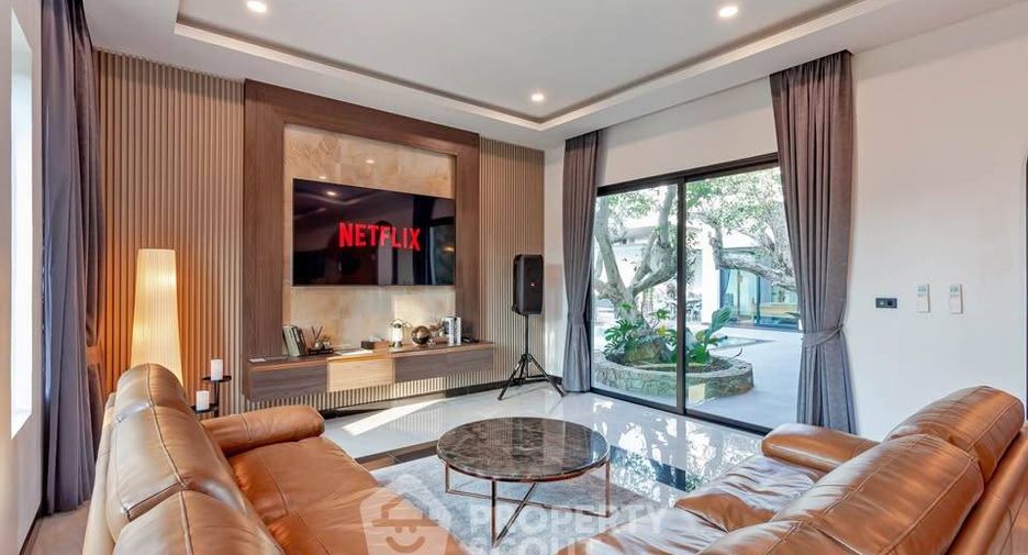 For rent 5 bedrooms house in Huay Yai, Pattaya