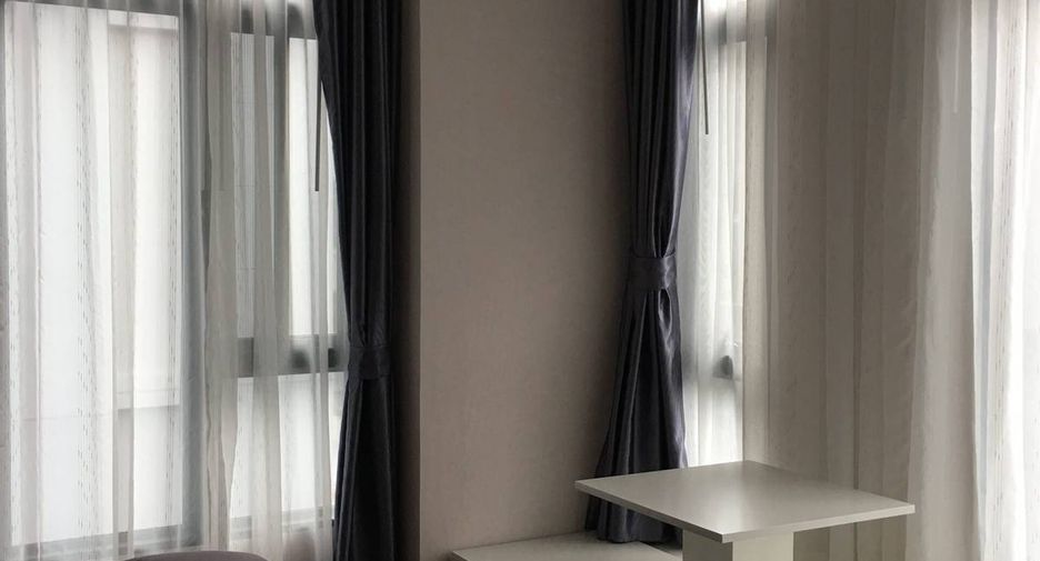 For rent 2 bedrooms condo in Phra Khanong, Bangkok