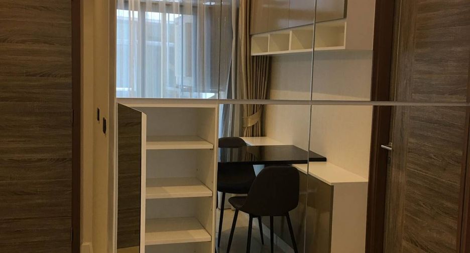 For rent 2 bedrooms condo in Phra Khanong, Bangkok
