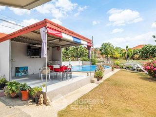 À vendre 4 chambres villa à Na Jomtien, Pattaya