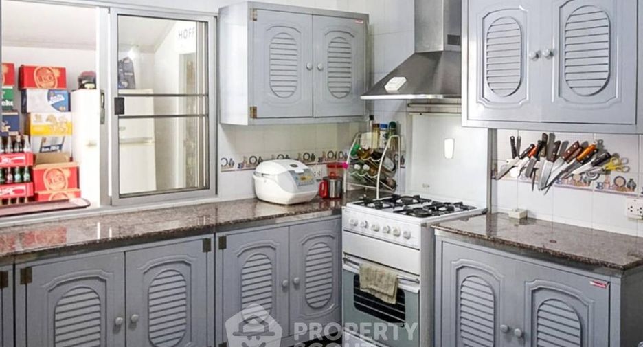 À vendre 4 chambres villa à Sattahip, Chonburi