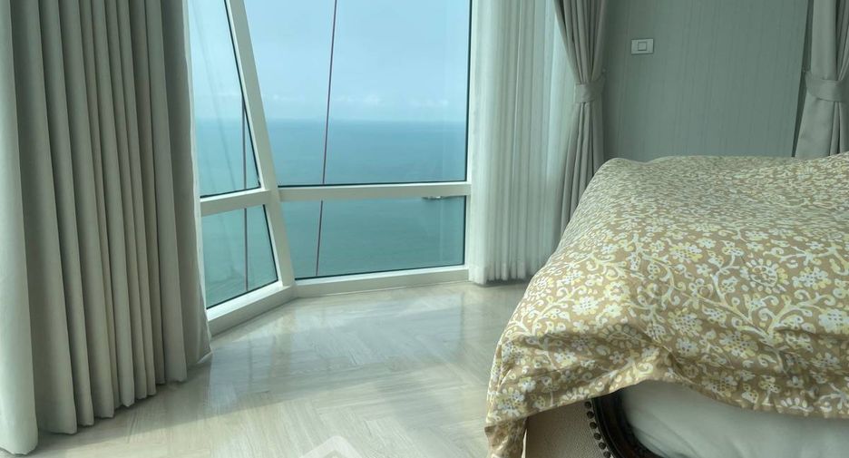 For rent 3 bedrooms condo in Jomtien, Pattaya