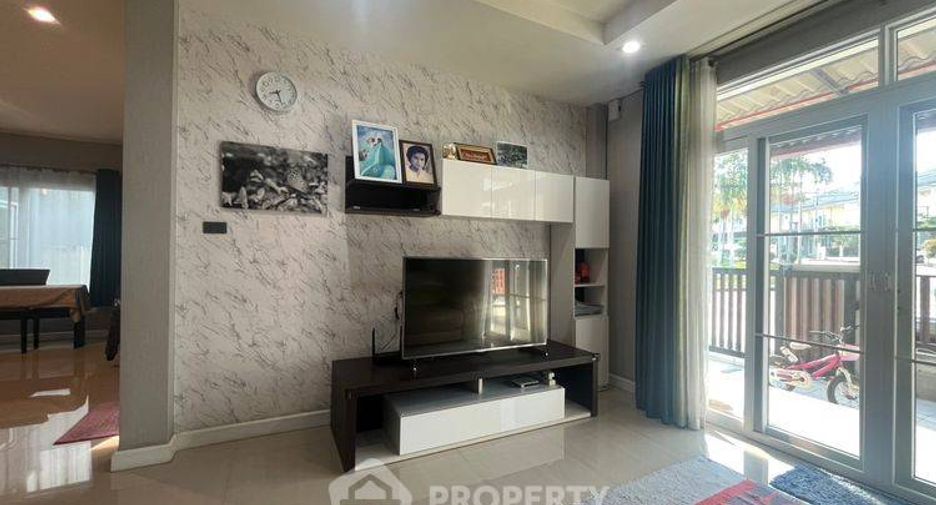 À vendre 3 chambres maison à Si Racha, Chonburi