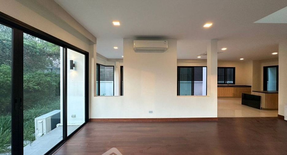 For sale 3 bedrooms house in Mueang Chon Buri, Chonburi
