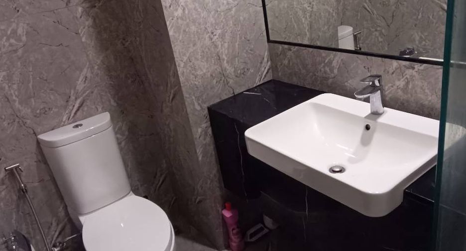 Condo en alquiler de 1 habitaciones en Khlong Toei, Bangkok