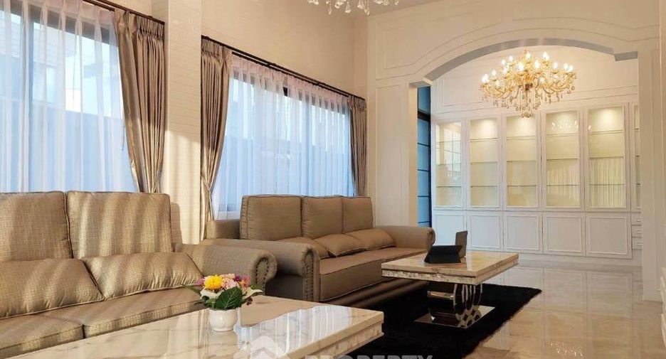 For rent 5 bedrooms villa in Mueang Chon Buri, Chonburi