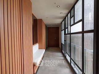 For sale 3 bedrooms condo in Yan Nawa, Bangkok