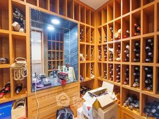 For sale 3 bedrooms condo in Yan Nawa, Bangkok