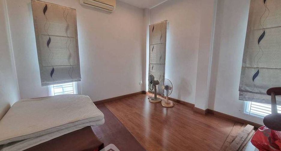 For sale 4 bedrooms house in Si Racha, Chonburi