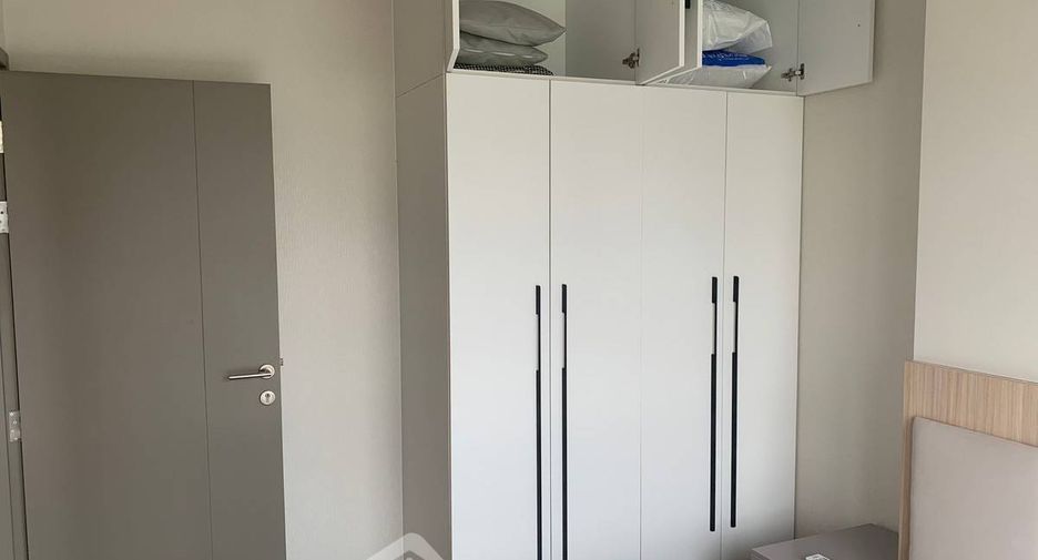 For rent 1 bed condo in Huai Khwang, Bangkok