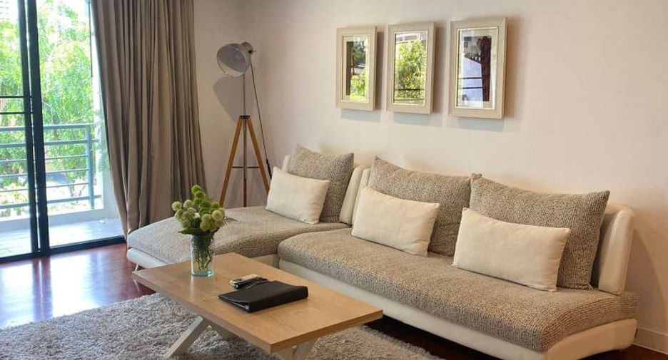 For rent 3 bedrooms condo in Pathum Wan, Bangkok
