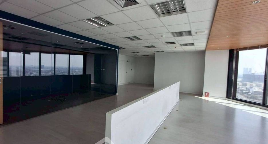 For rent 4 bedrooms condo in Bang Na, Bangkok