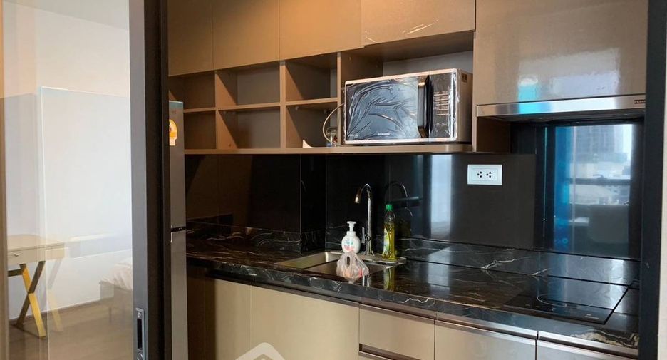 For rent 1 bed condo in Khlong Toei, Bangkok