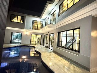 Villa en alquiler de 5 habitaciones en Bang Lamung, Chonburi