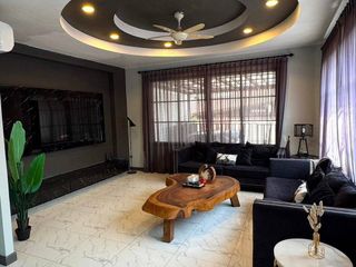 Villa en alquiler de 5 habitaciones en Bang Lamung, Chonburi