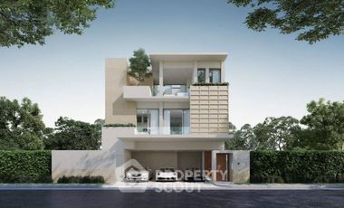 For sale 4 bedrooms house in Wang Thonglang, Bangkok