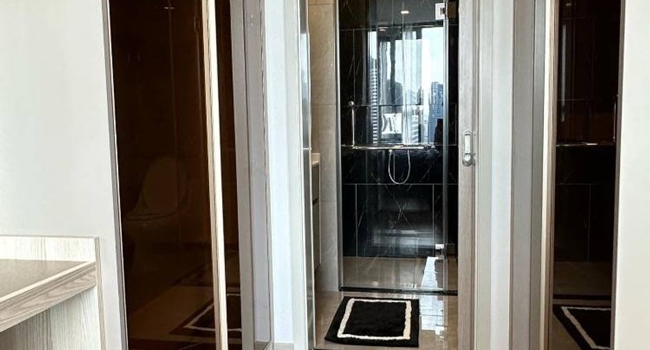 For rent 1 bed condo in Huai Khwang, Bangkok