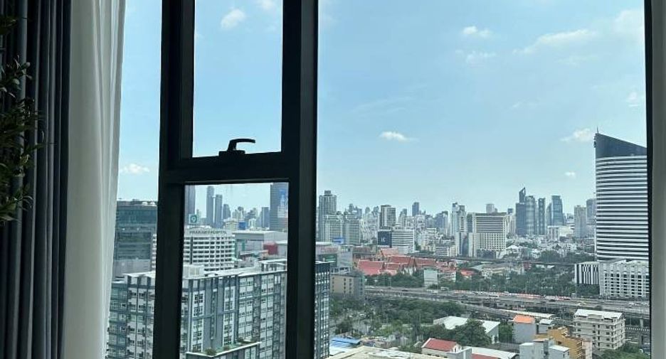 For rent 1 bed condo in Huai Khwang, Bangkok